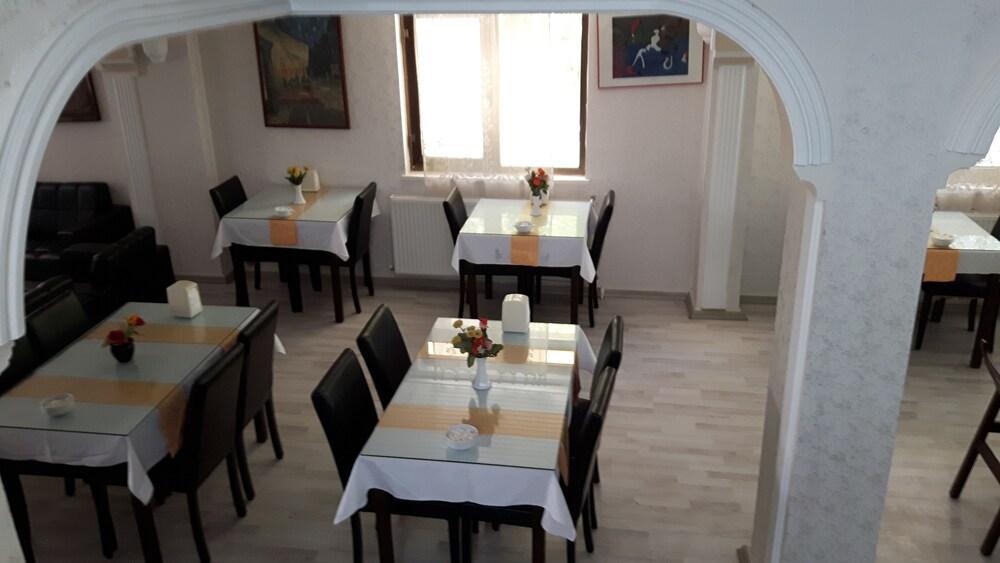 Kafkas Hotel Antalya Exterior foto