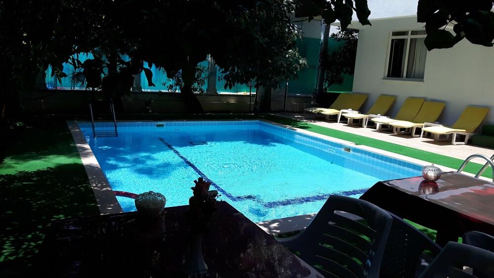 Kafkas Hotel Antalya Exterior foto